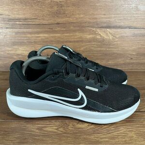 Nike Downshifter 13 Running Shoes Athletic Sneakers Women’s Size 9